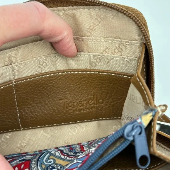 Tignanello Pebbled Leather Wallet Zip Around Coin Purse Credit Card Slots Brown - Picture 4 of 10